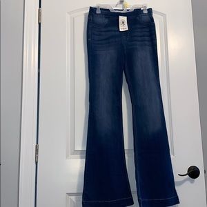 HAVE BEEN SOLD / NWT FLARE STRETCH JEANS SZ. LARGE